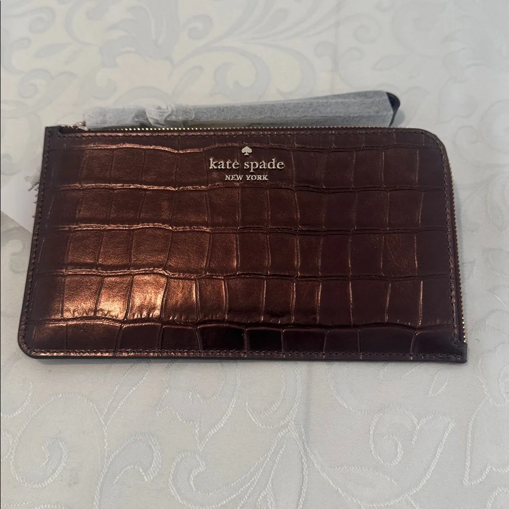 ♠️Kate spade Lucy Croc Embossed Medium L-Zip Wristlet